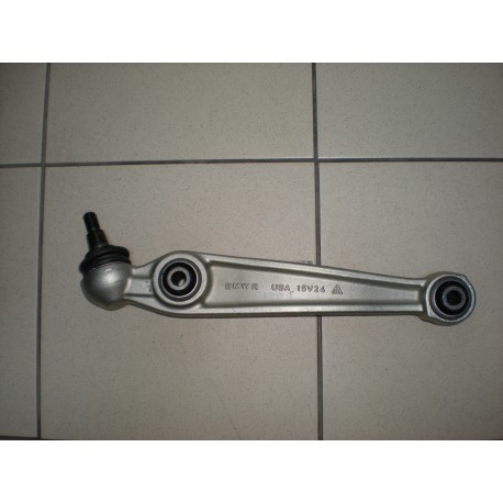 Brat fata spre spate stanga