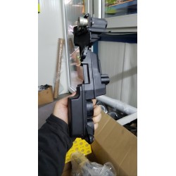 Terminal de pornire pentru pornirea tensiunii de alimentare